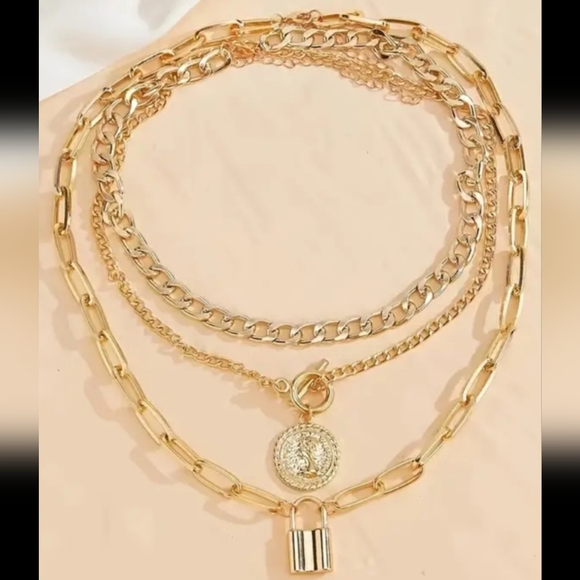 Jewelry - NEW 3PC NECKLACE SET